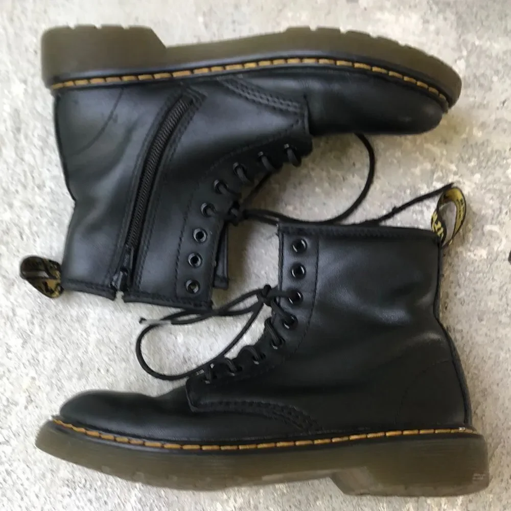 Dr  Martens  combat boots